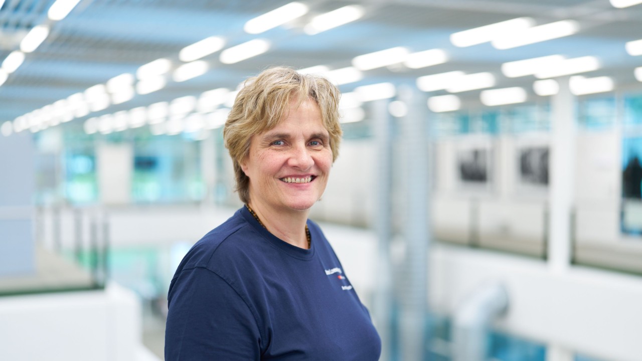 Annette Herren – Nettoyeuse.