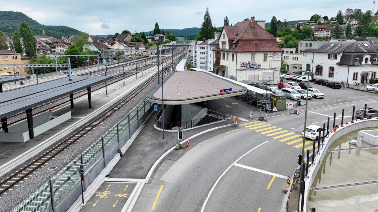 Das Foto von Anfang Juni 2025 zeigt die Situation vom selben Blickwinkel aus.