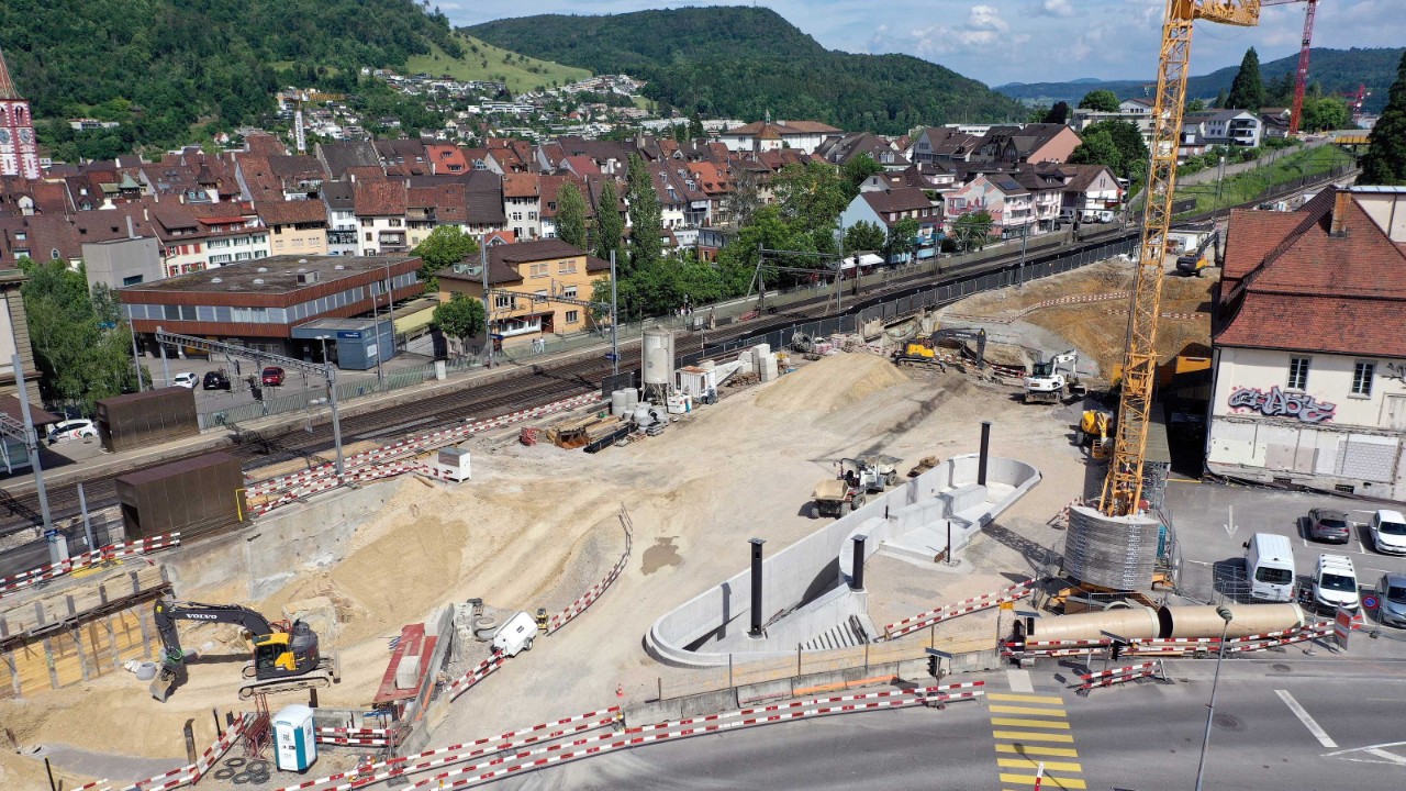 Das Foto vom Juni 2021 zeigt die Situation vom selben Blickwinkel aus.