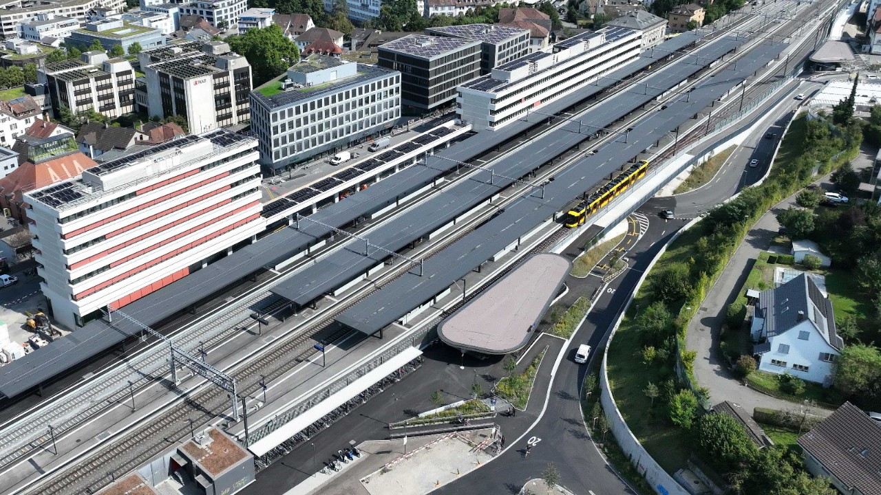Das Foto von Ende August 2024 zeigt den neuen, südlichen Zugang zur Personenunterführung Sichtern Richtung Stedtli gesehen.