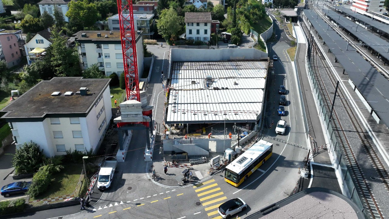 Das Foto von Ende August 2024 zeigt die Bauarbeiten für das das P+Rail-Parkhaus Tiergartenstrasse.