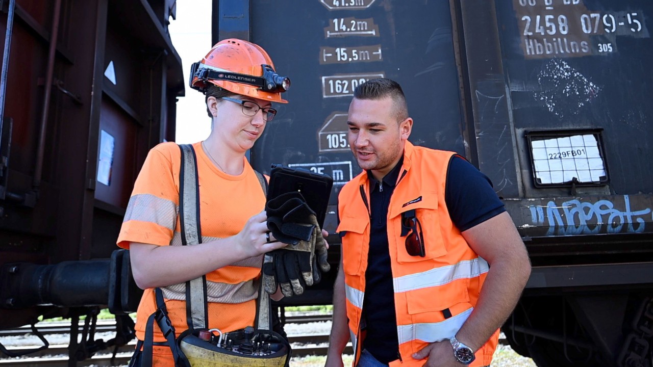As a Cargo engine driver, you transport goods all over Switzerland, making an important contribution to the economy.