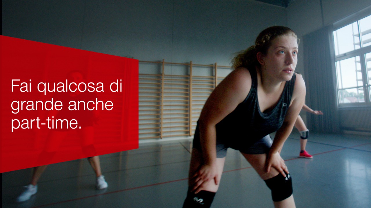 Scoprite la vita quotidiana di Nora, tecnico di manutenzione, amante del drum’n’bass e pallavolista amatoriale.